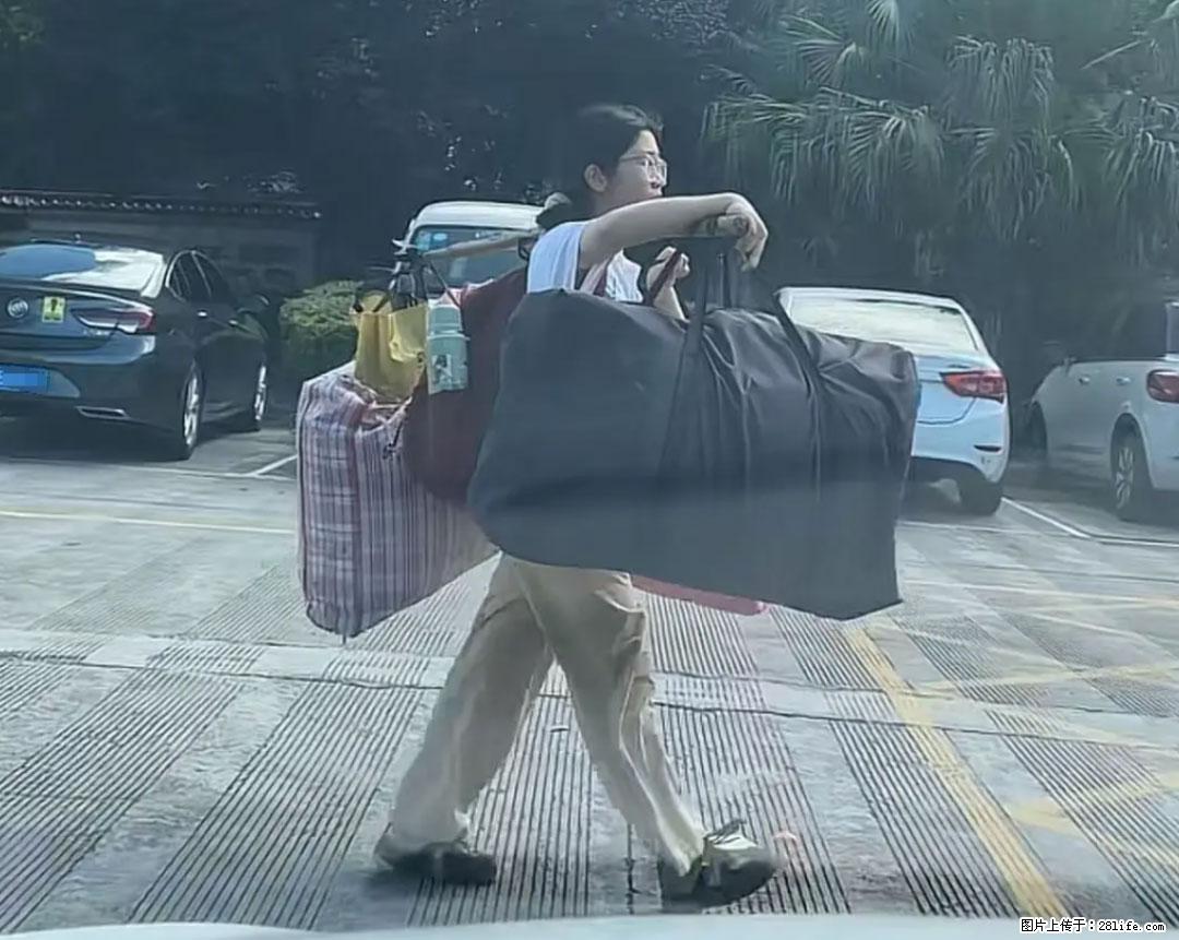 全网追的“扁担女孩”，找了一份暑假工，时薪12元 - 恩施生活资讯 - 恩施28生活网 es.28life.net